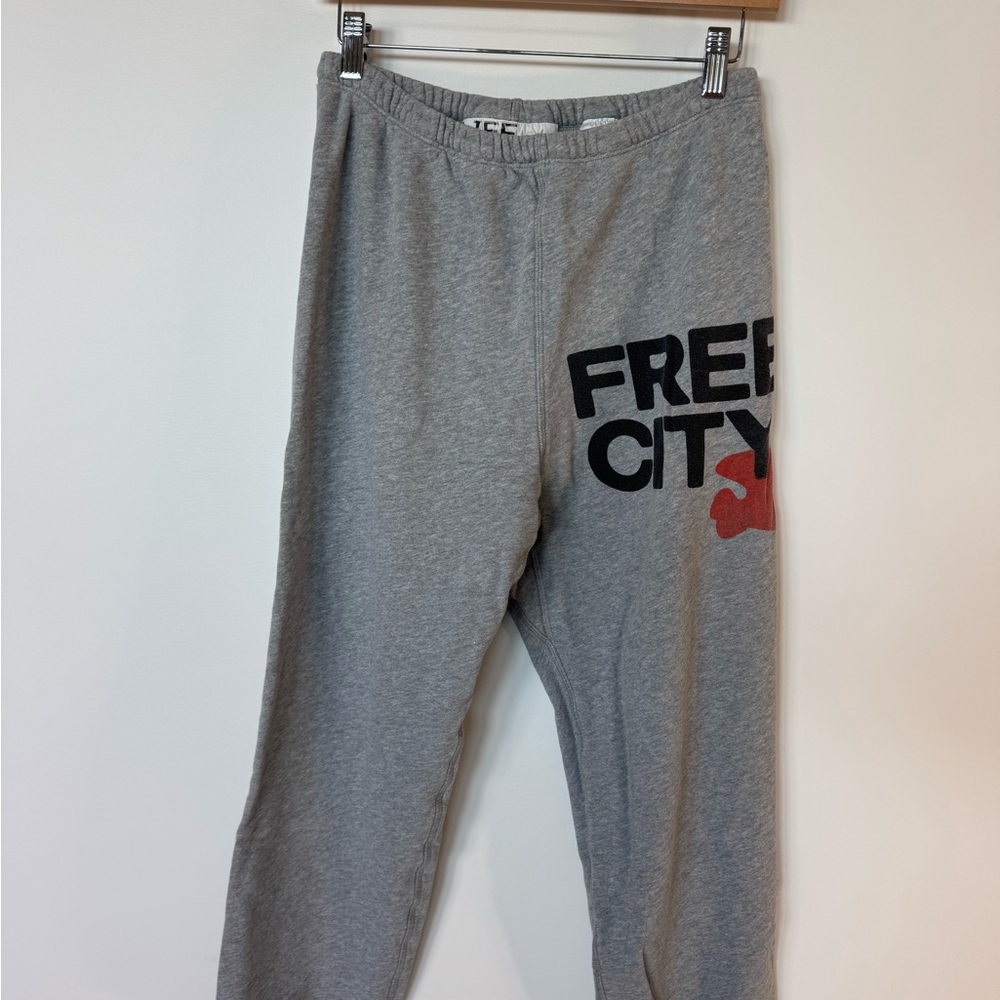 Freecity Gray Sweatpants